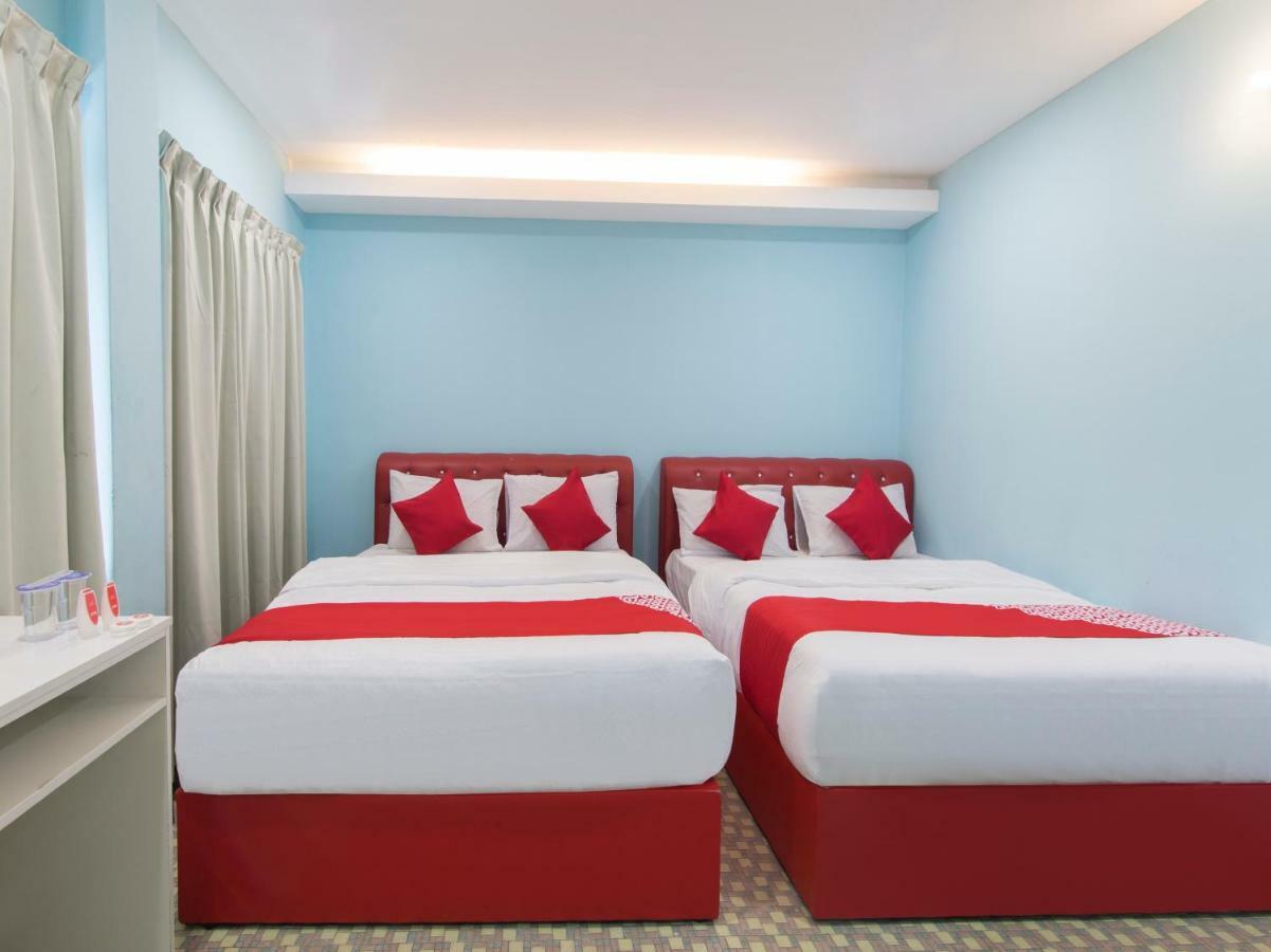 OYO 1136 Pd Star Hotel Port Dickson Exterior foto