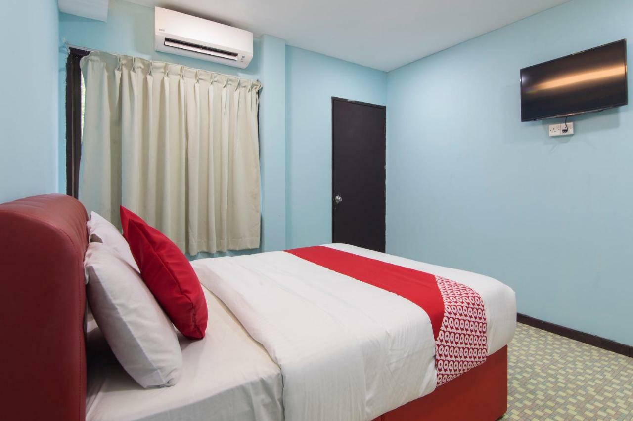 OYO 1136 Pd Star Hotel Port Dickson Exterior foto